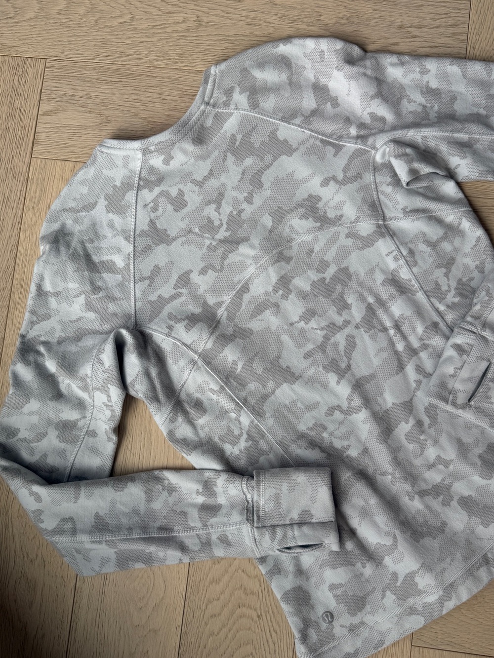 Lululemon Its Rulu Run Long Sleeve Shirt
Heritage Camo Jacquard Vapor Gull Grey